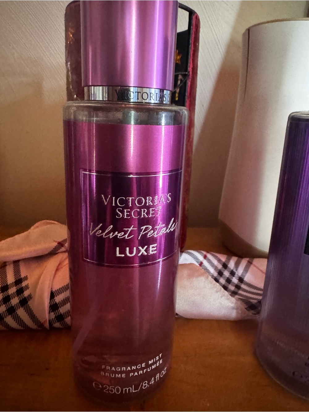 Victoria's Secret Velvet Petals Luxe Fragrance Mist - Metallic Pink